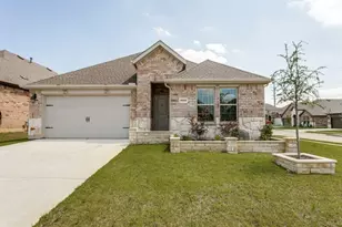 9704 Autumn Leaves Ln, Aubrey, TX 76227 - Photo 4