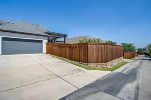 13821 Parkline Wy, Fort Worth, TX 76008 - Photo 34