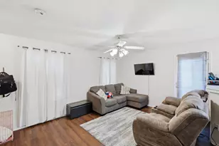 2001 Waleska Plaza, Dallas, TX 75211 - Photo 2