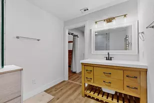 4214 Falls Dr, Dallas, TX 75211 - Photo 14