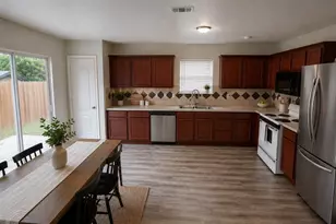 7073 Wax Berry Dr, Dallas, TX 75249 - Photo 4