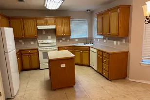 8109 Fox Chase Dr, Fort Worth, TX 76137 - Photo 4