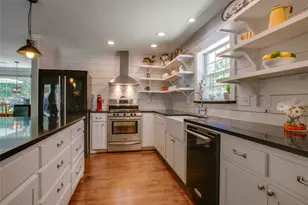 6221 Town Hill Ln, Dallas, TX 75214 - Photo 16