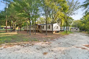 114 Kingswood Dr, Streetman, TX 75859 - Photo 1