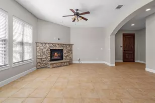555 Via Amalfi, Irving, TX 75039 - Photo 2