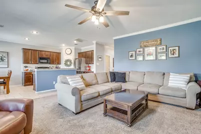 352 Pin Cushion Trail, Burleson, TX 76028 - Photo 8
