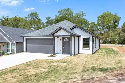 415 E Monterey Street, Denison, TX 75021 - Photo 2