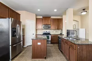2505 Cain River Dr, Little Elm, TX 75068 - Photo 6