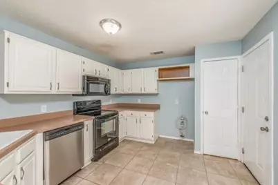 7516 Meadow Creek Drive, Fort Worth, TX 76123 - Photo 4