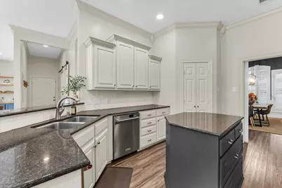 325 Elm Grove Circle, McGregor, TX 76657 - Photo 10