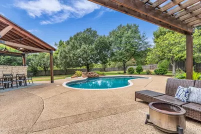 325 Elm Grove Circle, McGregor, TX 76657 - Photo 32