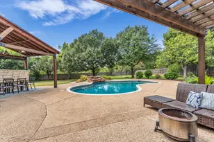 325 Elm Grove Cir, McGregor, TX 76657 - Photo 32