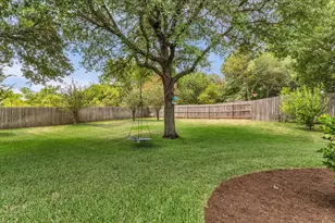 325 Elm Grove Cir, McGregor, TX 76657 - Photo 38
