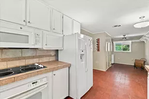 800 Briarwood Blvd, Arlington, TX 76013 - Photo 14