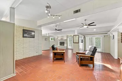 800 Briarwood Boulevard, Arlington, TX 76013 - Photo 10