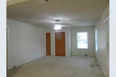 725 W Bullock Street, Denison, TX 75020 - Photo 10