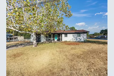 1306 Hulme Street, Bowie, TX 76230 - Photo 2