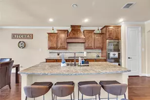 9810 Clubhouse Cir, Rowlett, TX 75089 - Photo 10