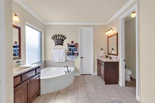 9810 Clubhouse Cir, Rowlett, TX 75089 - Photo 16