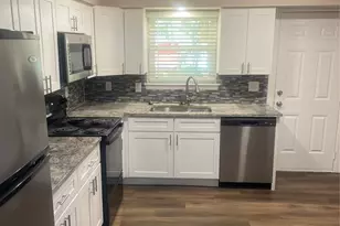 904 Spring Valley Plaza, Richardson, TX 75080 - Photo 2