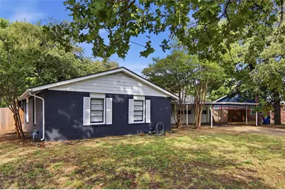 1704 Robin Road, Pantego, TX 76013 - Photo 2