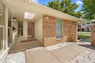 5927 Vickery Blvd, Dallas, TX 75206 - Photo 2