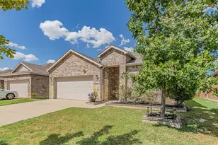 2429 Senepol Way, Fort Worth, TX 76131 - Photo 2