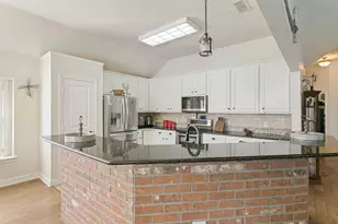 101 Shady Valley Cir, Weatherford, TX 76086 - Photo 6