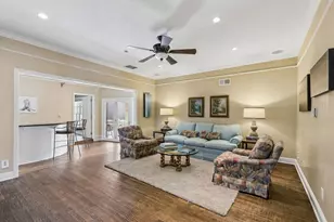 9639 Vista Oaks Dr, Dallas, TX 75243 - Photo 16