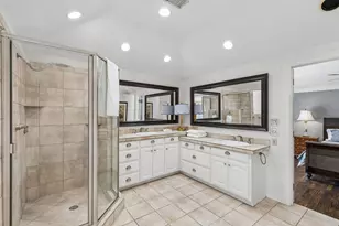 9639 Vista Oaks Dr, Dallas, TX 75243 - Photo 24