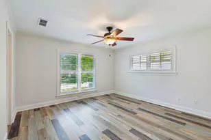 9639 Vista Oaks Dr, Dallas, TX 75243 - Photo 30