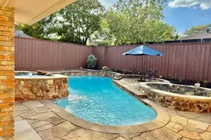 9639 Vista Oaks Dr, Dallas, TX 75243 - Photo 38