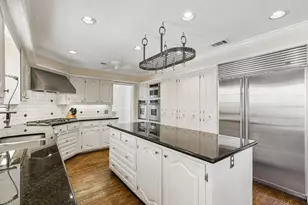 9639 Vista Oaks Dr, Dallas, TX 75243 - Photo 12