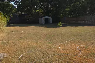 1309 S 6th St, Bonham, TX 75418 - Photo 18