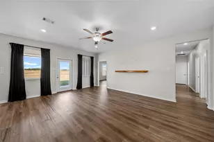 326 Lone Creek Dr, West, TX 76691 - Photo 8