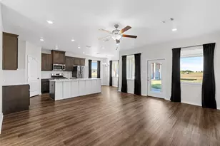 326 Lone Creek Dr, West, TX 76691 - Photo 6