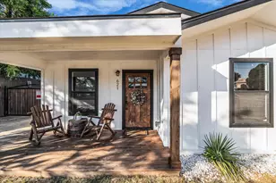 621 S 9th St, Waco, TX 76706 - Photo 6