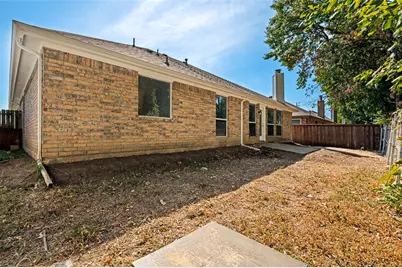 517 Saddlebrook Drive, Lancaster, TX 75146 - Photo 24