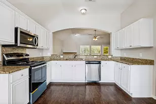 517 Saddlebrook Dr, Lancaster, TX 75146 - Photo 10