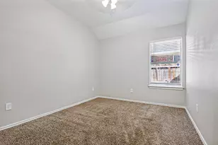 517 Saddlebrook Dr, Lancaster, TX 75146 - Photo 16