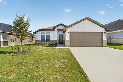 425 Rose Avenue, Cleburne, TX 76033 - Photo 2