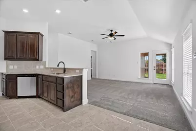 425 Rose Avenue, Cleburne, TX 76033 - Photo 10