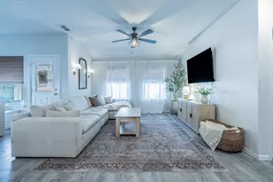 412 Foxhunter St, Fort Worth, TX 76131 - Photo 2