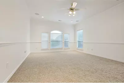 8925 Hunters Glen Trail, Fort Worth, TX 76120 - Photo 18