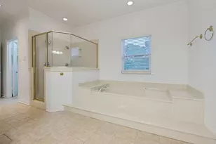 8925 Hunters Glen Trail, Fort Worth, TX 76120 - Photo 14