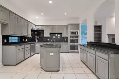 8925 Hunters Glen Trail, Fort Worth, TX 76120 - Photo 8