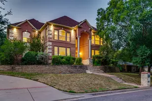 8925 Hunters Glen Trail, Fort Worth, TX 76120 - Photo 2
