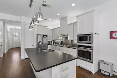 1016 Gardenia Street, Carrollton, TX 75007 - Photo 2