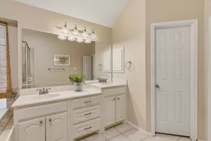 4900 Rockcreek Ln, Plano, TX 75024 - Photo 24