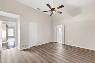 14826 Sopras Cir, Addison, TX 75001 - Photo 12